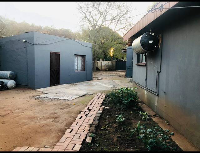 10 BEDROOM HOUSE FOR SALE IN RUSTENBURG CENTRAL